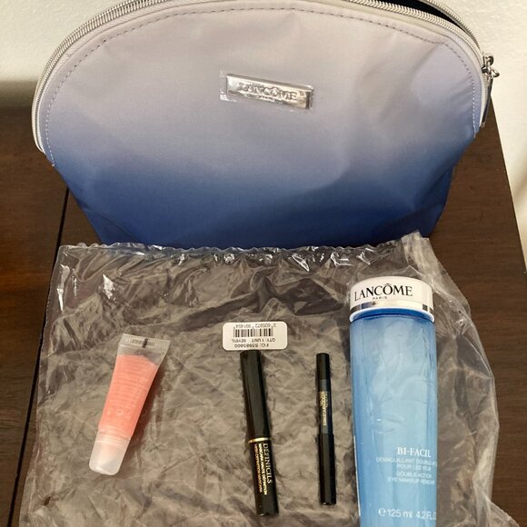 Lancome - new bag with products - Picture 7 of 7